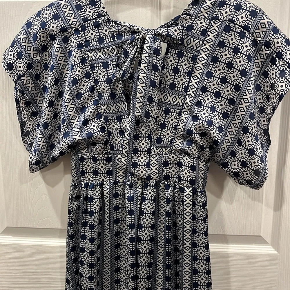 Maxi Dress, silky and flowy feel! Navy Blue & White! - Picture 5 of 5